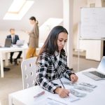 The Role of Economic Indicators in Personal Financial Decisions